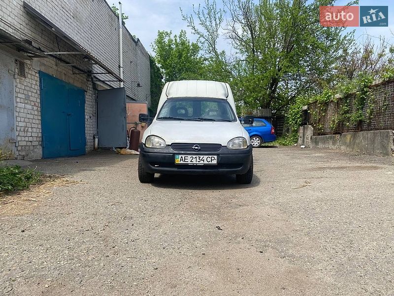 Вантажний фургон Opel Combo 1998 в Дніпрі