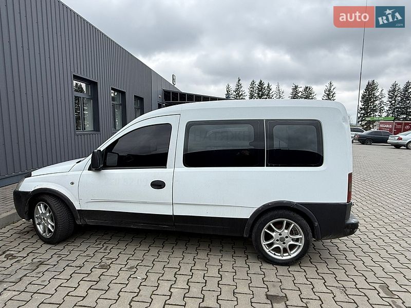 Мінівен Opel Combo 2002 в Коломиї