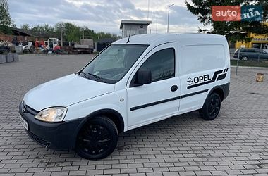 Вантажний фургон Opel Combo 2006 в Іваничах