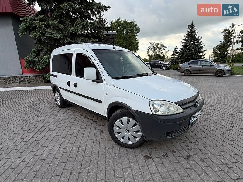 Минивэн Opel Combo 2005 в Павлограде фото Минивэн Opel Combo 2005 в Павлограде