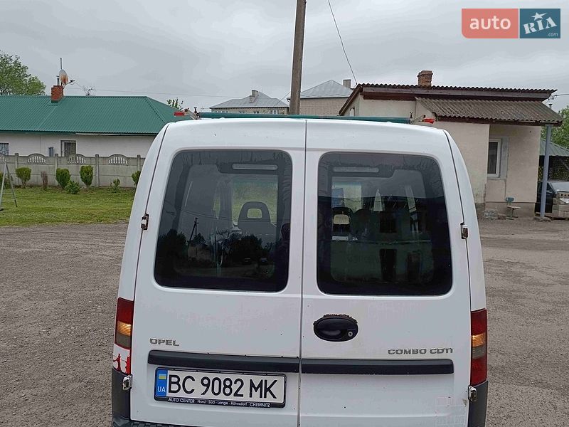 Минивэн Opel Combo 2006 в Рудки