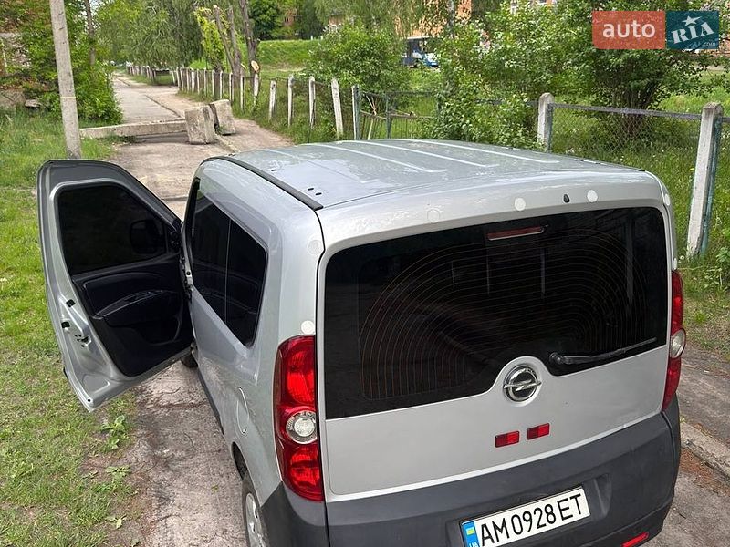 Минивэн Opel Combo 2015 в Житомире