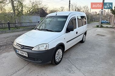 Мінівен Opel Combo 2005 в Дніпрі