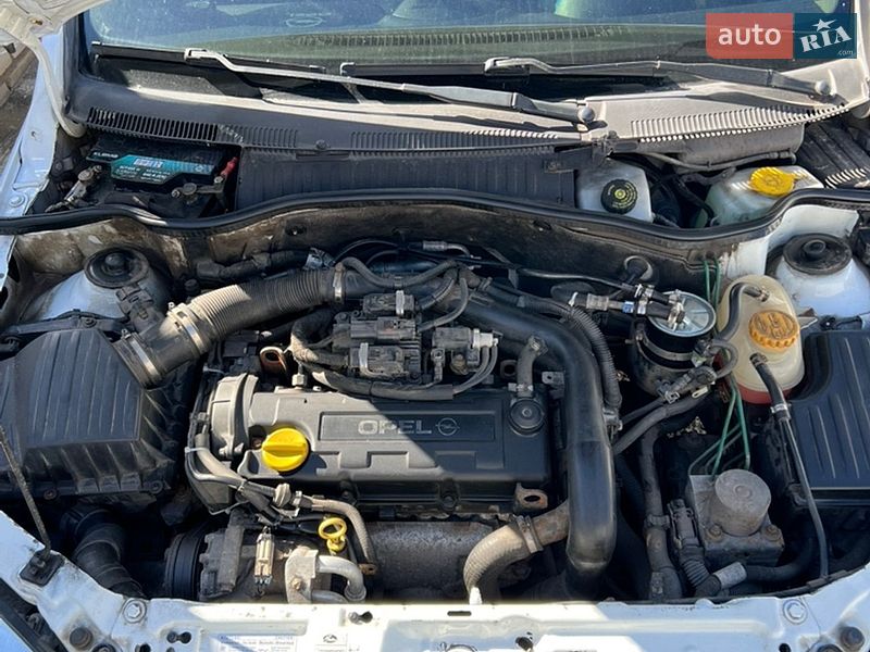 Вантажний фургон Opel Combo 2004 в Харкові