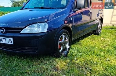 Минивэн Opel Combo 2003 в Коростене