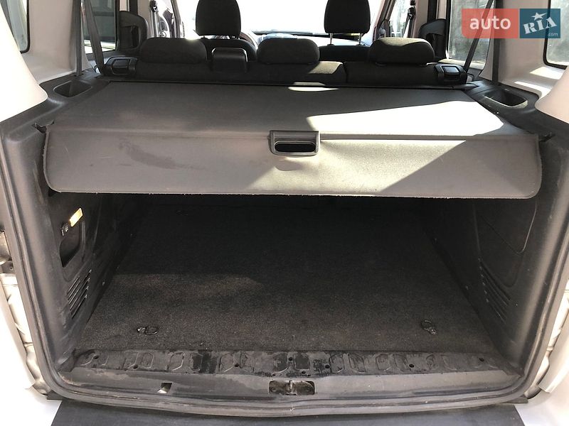 Мінівен Opel Combo 2016 в Києві