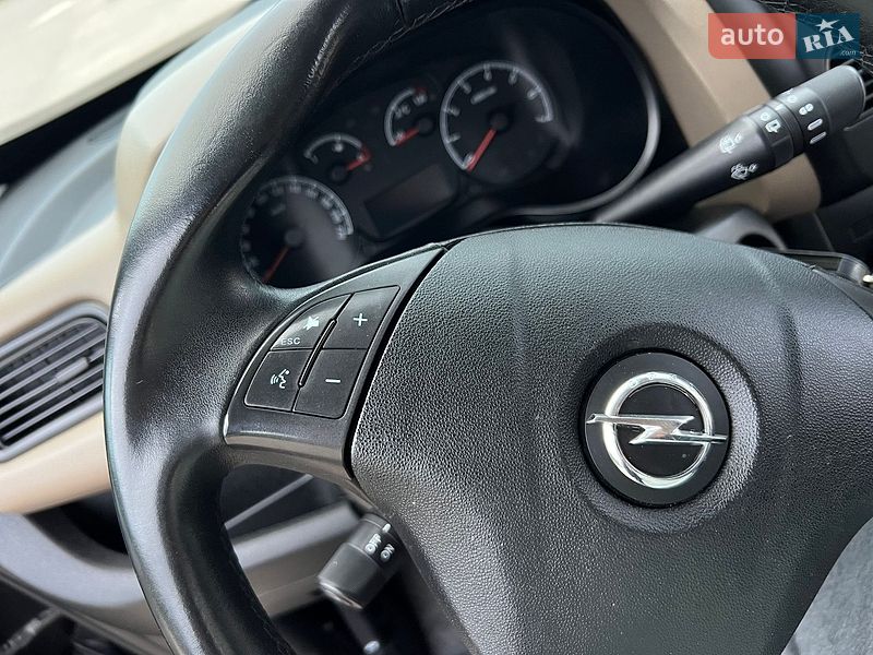 Мінівен Opel Combo 2012 в Дрогобичі