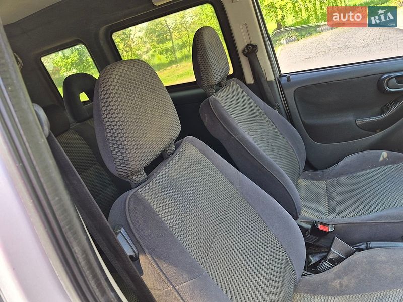 Мінівен Opel Combo 2006 в Чернівцях