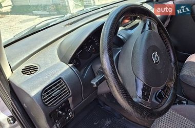 Мінівен Opel Combo 2006 в Чернівцях