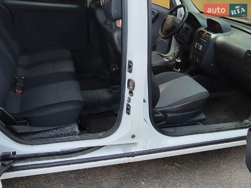 Минивэн Opel Combo 2009 в Киеве