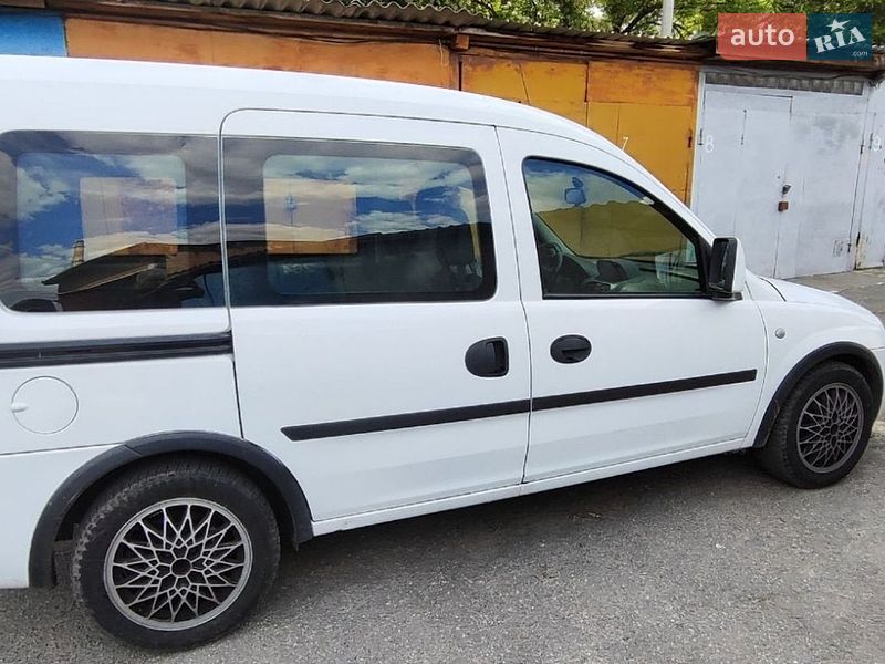 Минивэн Opel Combo 2009 в Киеве