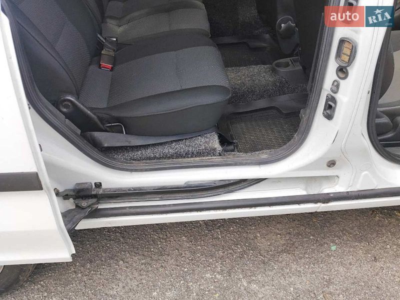 Минивэн Opel Combo 2009 в Киеве