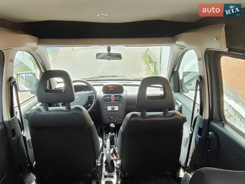 Минивэн Opel Combo 2009 в Киеве