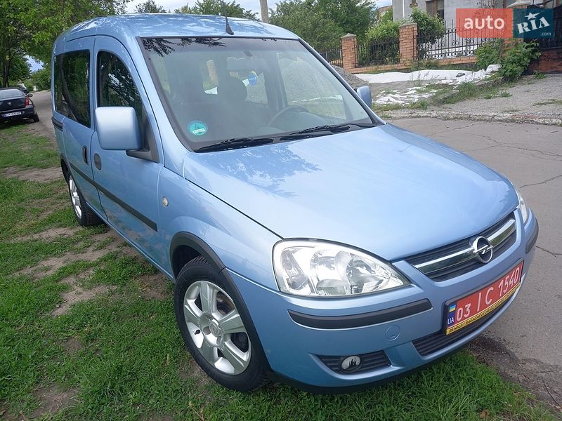 Минивэн Opel Combo 2004 в Звенигородке