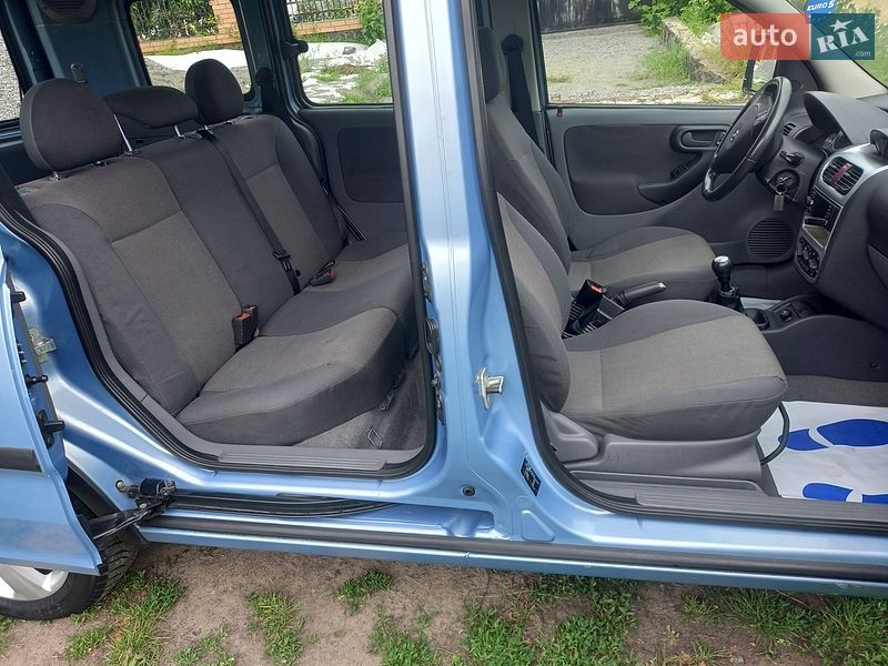 Мінівен Opel Combo 2004 в Звенигородці