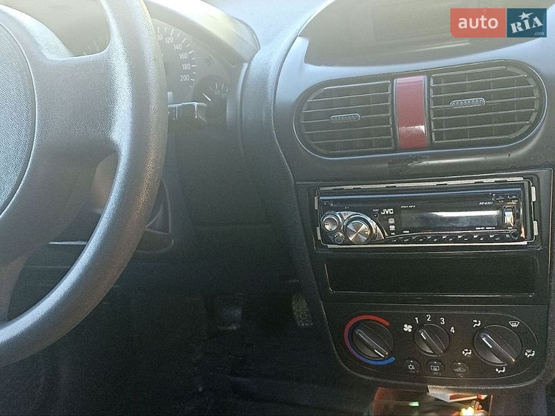Мінівен Opel Combo 2011 в Кельменцях