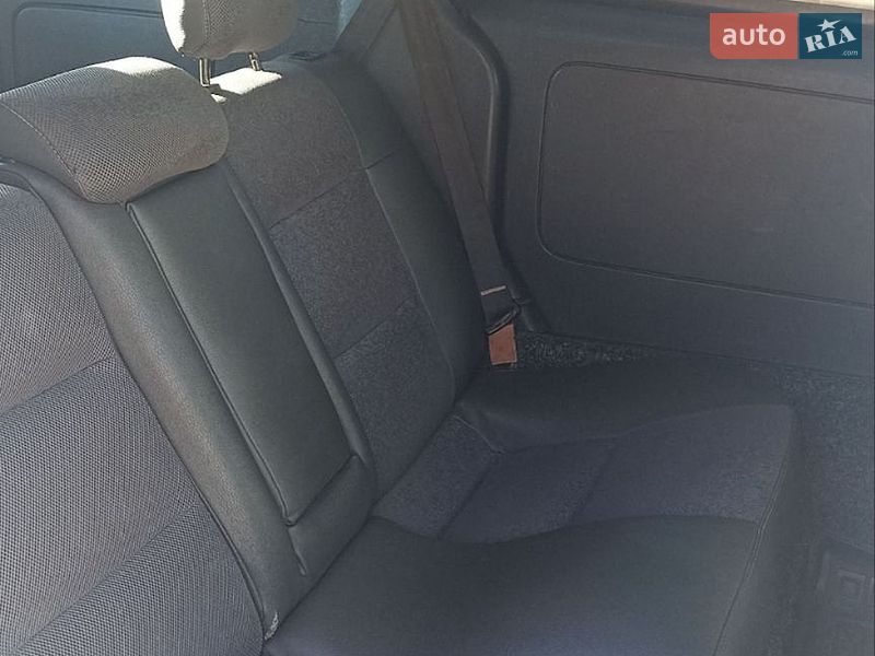 Мінівен Opel Combo 2011 в Кельменцях
