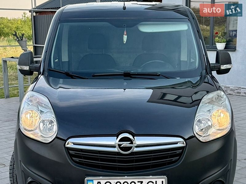 Мінівен Opel Combo 2012 в Виноградові