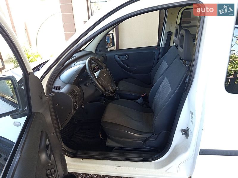 Минивэн Opel Combo 2008 в Черноморске