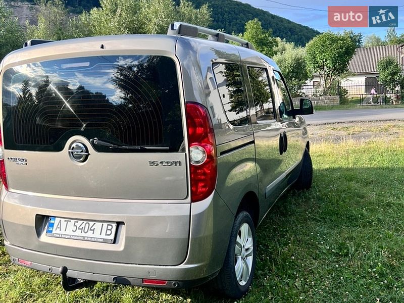 Минивэн Opel Combo 2012 в Надворной