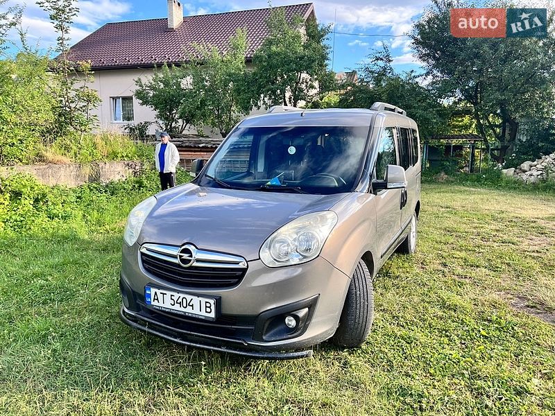 Минивэн Opel Combo 2012 в Надворной