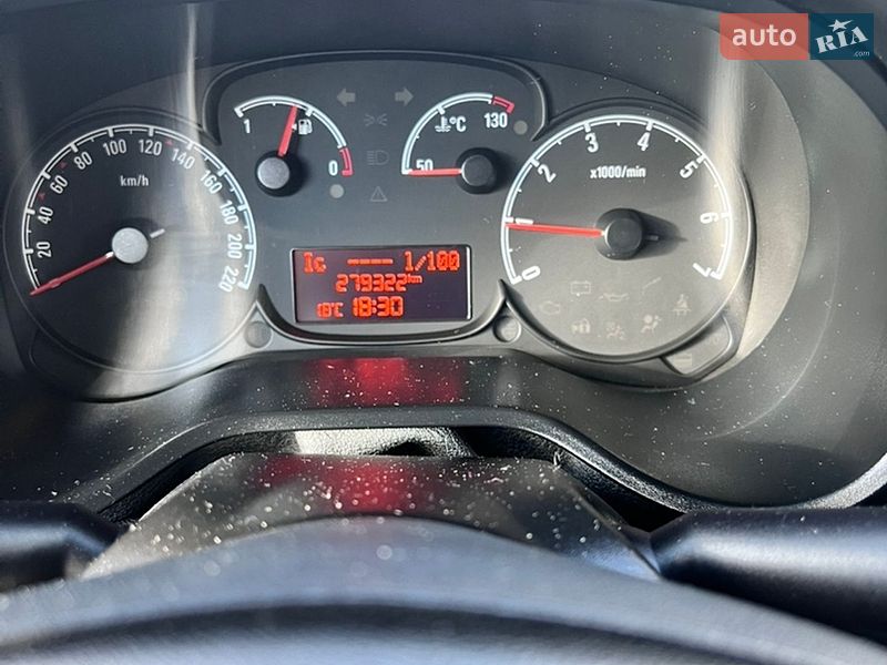 Минивэн Opel Combo 2012 в Надворной