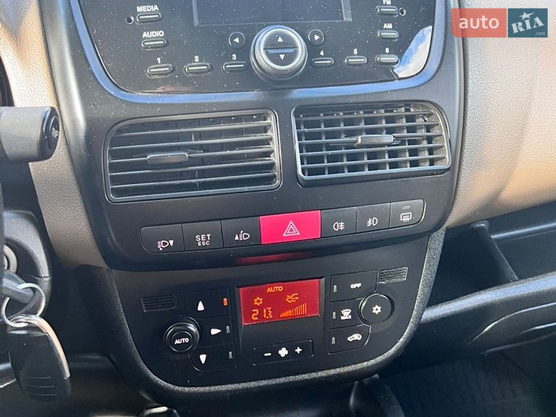 Минивэн Opel Combo 2012 в Надворной