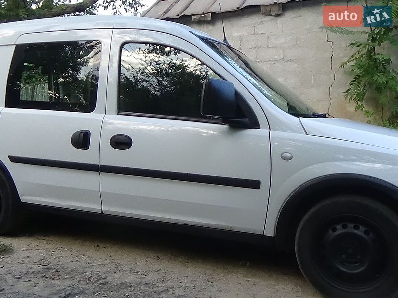 Грузовой фургон Opel Combo 2007 в Запорожье
