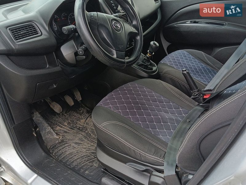 Вантажопасажирський фургон Opel Combo 2017 в Красилові фото 3 Вантажопасажирський фургон Opel Combo 2017 в Красилові