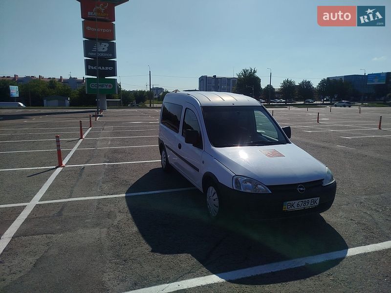Мінівен Opel Combo 2006 в Рівному фото 3 Мінівен Opel Combo 2006 в Рівному