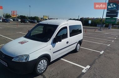 Мінівен Opel Combo 2006 в Рівному фото Мінівен Opel Combo 2006 в Рівному