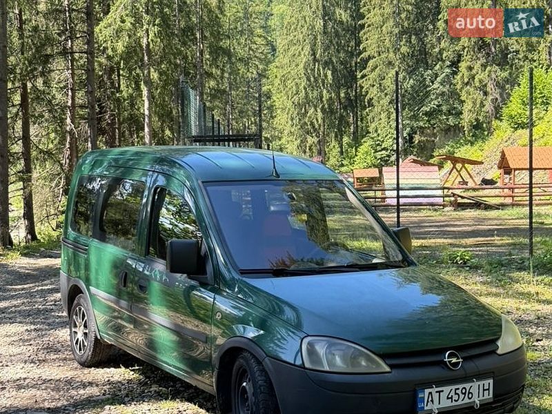 Минивэн Opel Combo 2005 в Верховине