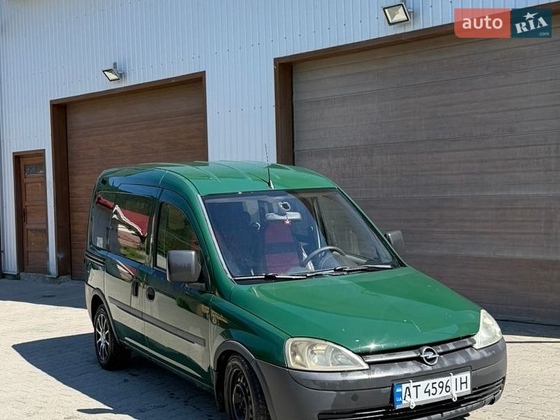 Минивэн Opel Combo 2005 в Верховине