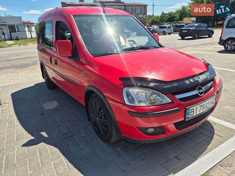 Минивэн Opel Combo 2010 в Полтаве