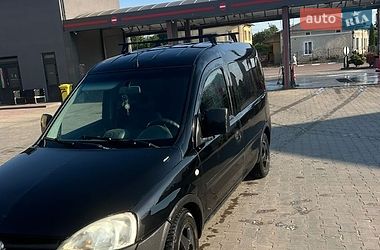 Минивэн Opel Combo 2006 в Болехове