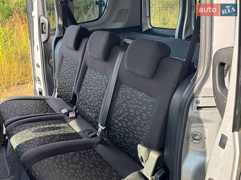 Минивэн Opel Combo 2015 в Житомире