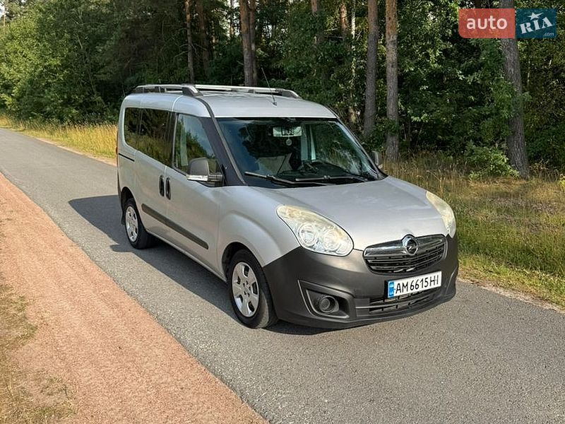 Минивэн Opel Combo 2015 в Житомире