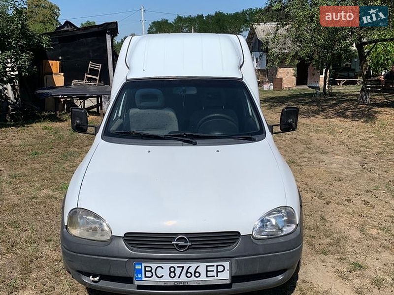 Минивэн Opel Combo 2000 в Новояворовске