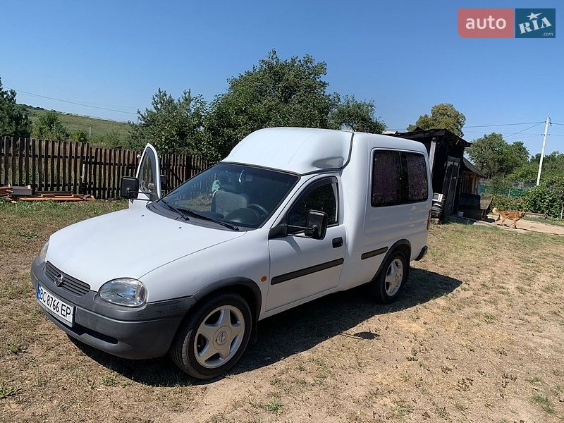 Минивэн Opel Combo 2000 в Новояворовске