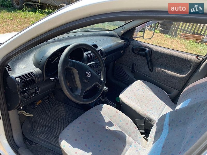 Минивэн Opel Combo 2000 в Новояворовске