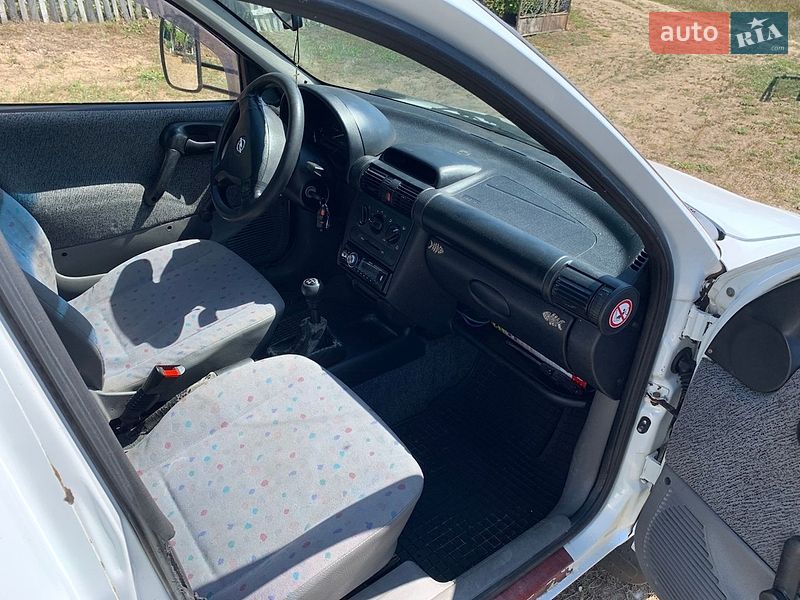 Минивэн Opel Combo 2000 в Новояворовске