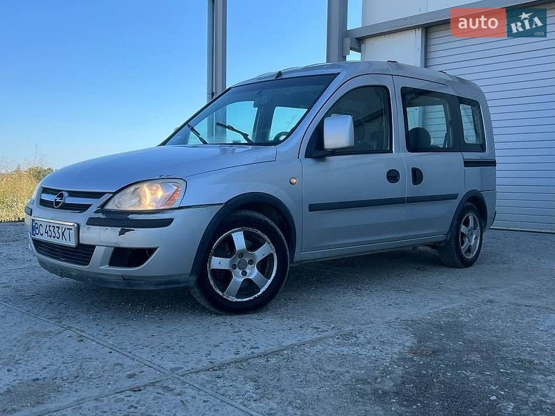 Минивэн Opel Combo 2006 в Дрогобыче