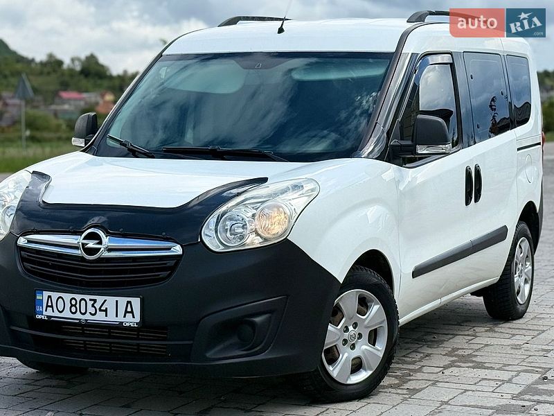 Мінівен Opel Combo 2012 в Хусті