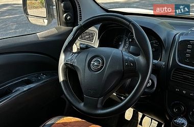 Вантажний фургон Opel Combo 2016 в Кам'янському