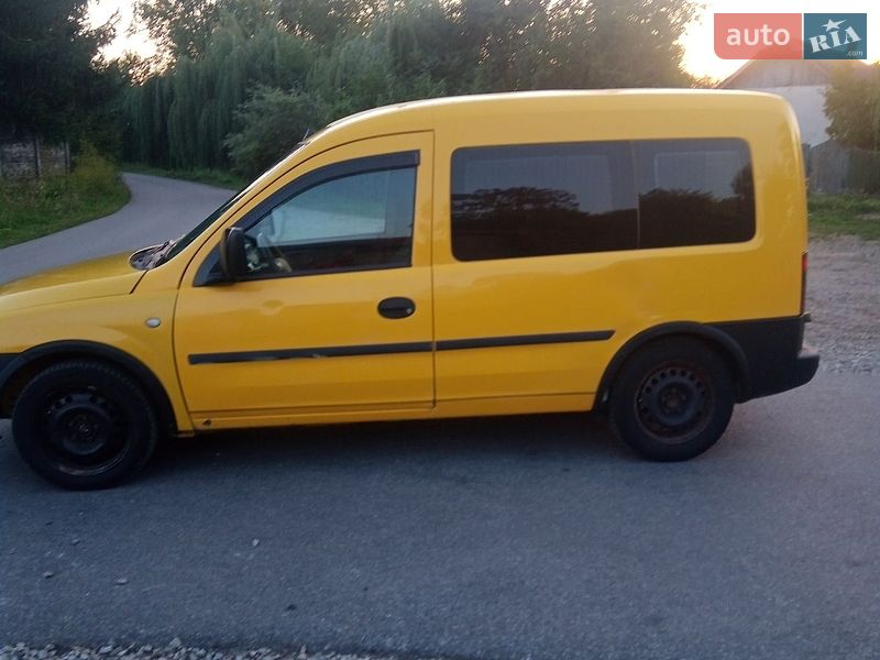 Мінівен Opel Combo 2006 в Івано-Франківську