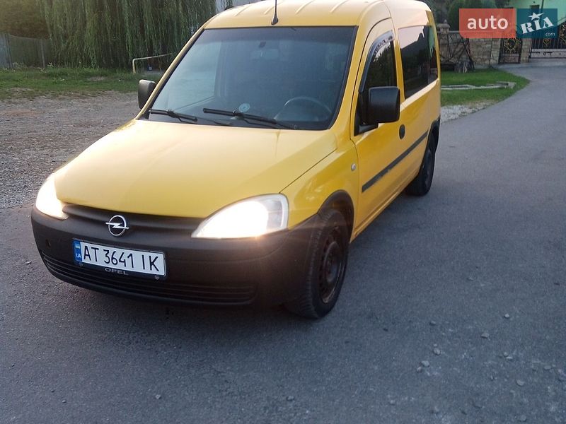 Мінівен Opel Combo 2006 в Івано-Франківську