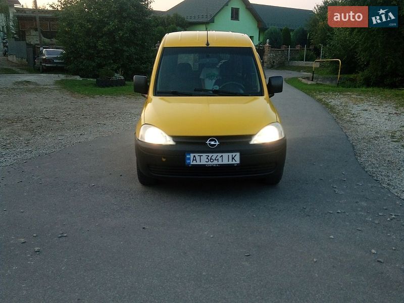 Мінівен Opel Combo 2006 в Івано-Франківську