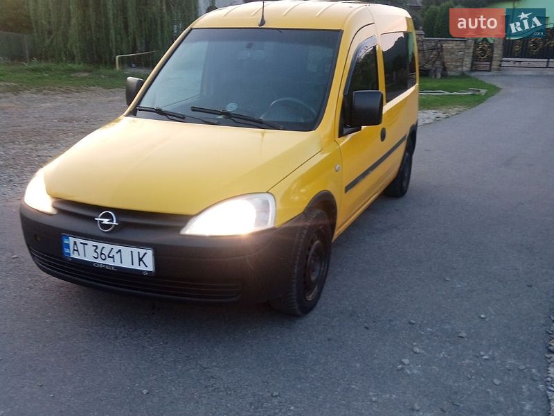 Мінівен Opel Combo 2006 в Івано-Франківську