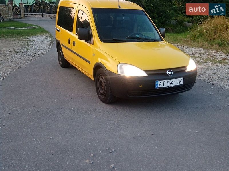 Мінівен Opel Combo 2006 в Івано-Франківську