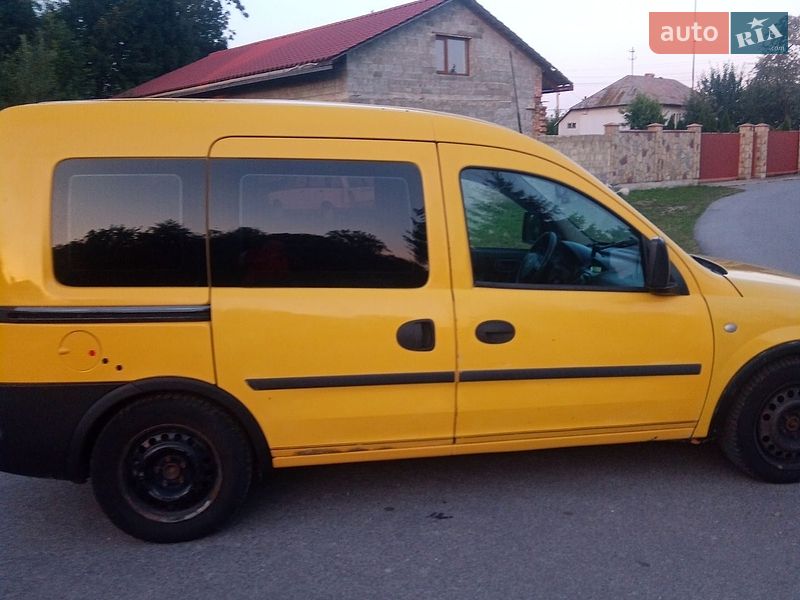 Мінівен Opel Combo 2006 в Івано-Франківську